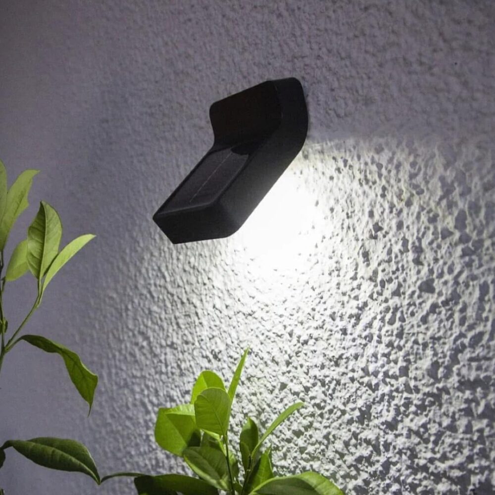 Dekoratyvinė sieninė saulės lempa „Wally”