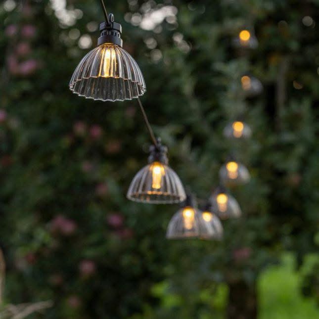 Terasinės LED lemputės „Circus“ (3 spalvos)