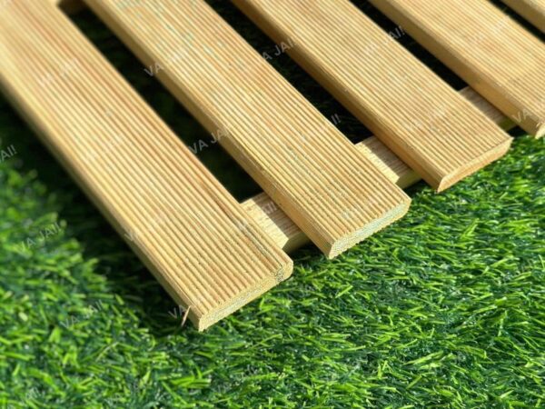 IMG_1311 Impregnuotos medinės terasinės lentelės (50×50×2 cm)